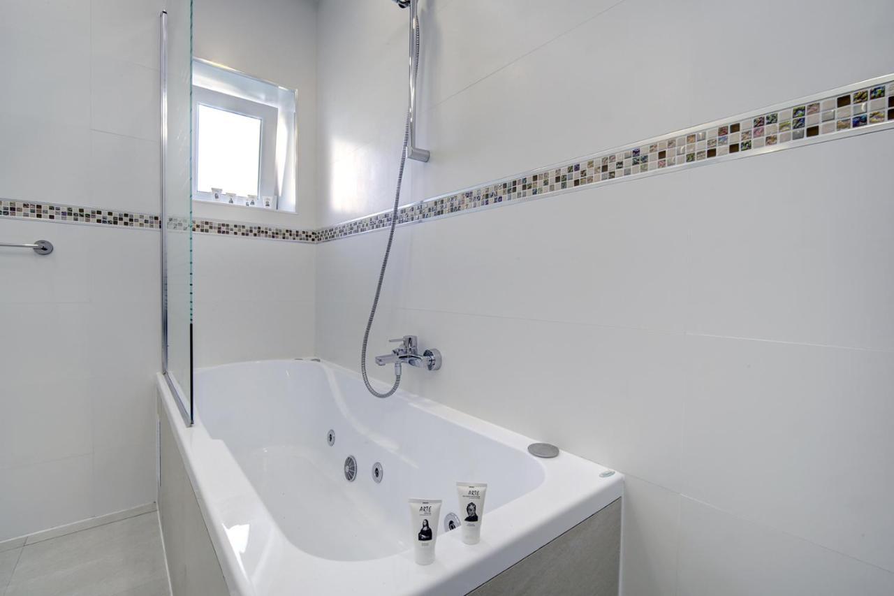 Westminster Puerto Banus Marina Apartment Marbella Ngoại thất bức ảnh