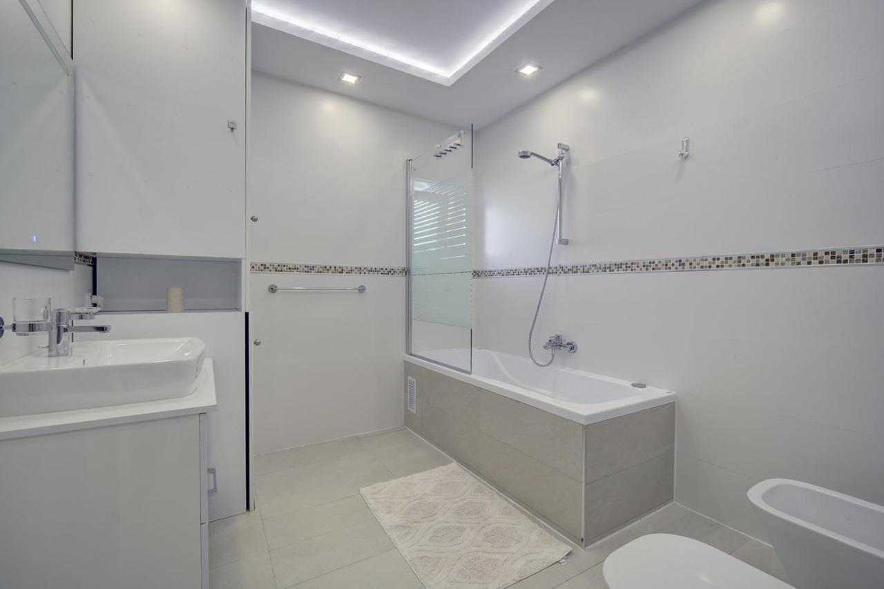 Westminster Puerto Banus Marina Apartment Marbella Ngoại thất bức ảnh